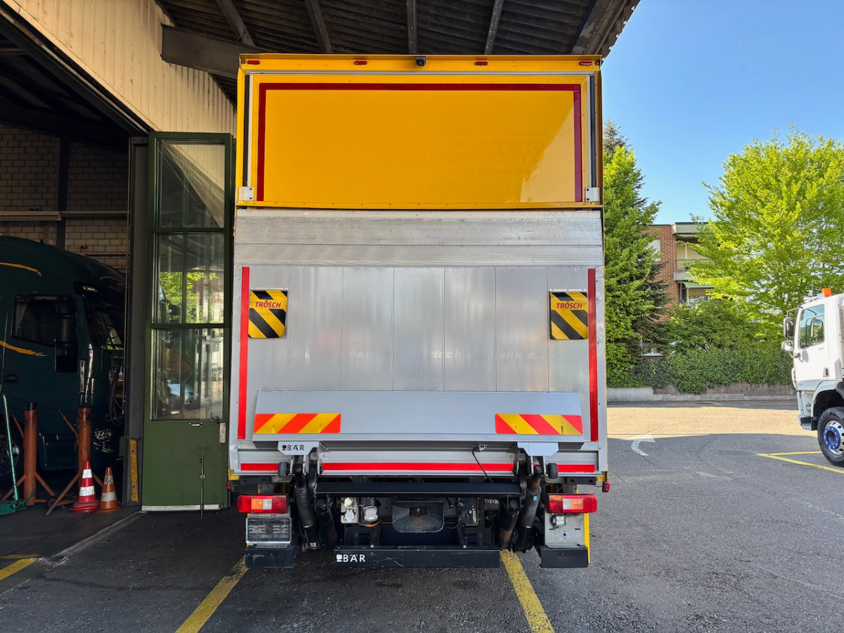 Box truck RENAULT T520: picture 14