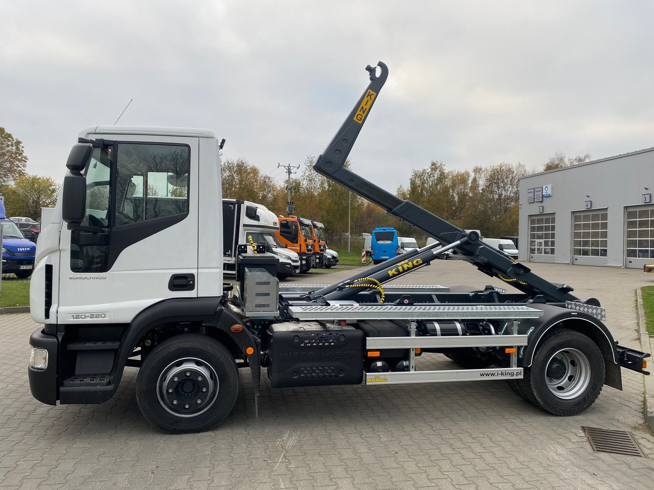 Iveco Eurocargo 120-220 ML120E22/P - Hook lift truck: picture 1 Iveco Eurocargo 120-220 ML120E22/P - Hook lift truck: picture 1