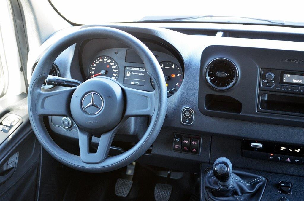 New Combi van Mercedes 319 L3H2 9-Sitzer: picture 6