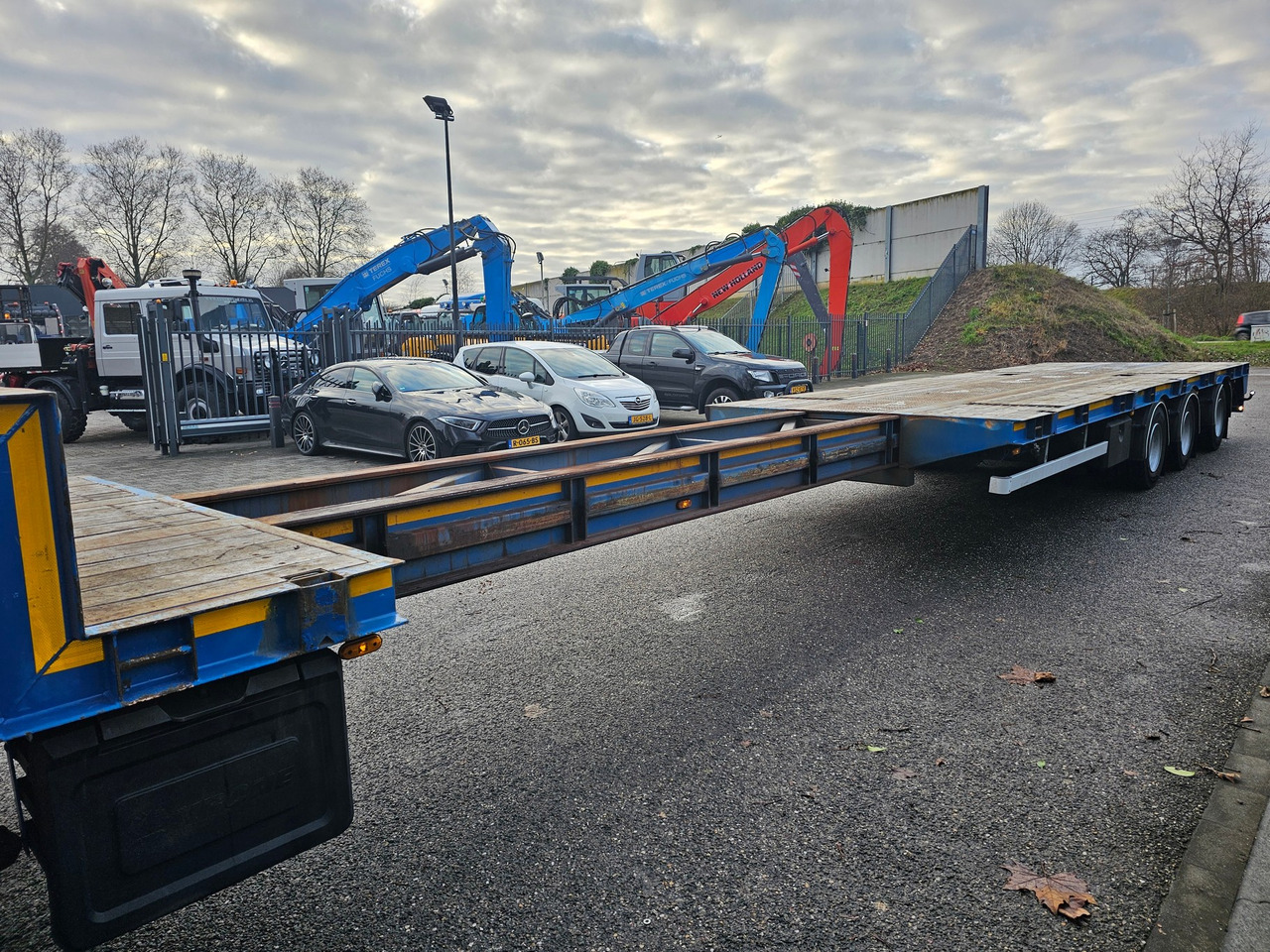 LAG O-3-40 UF Semie lowloader - Low loader semi-trailer: picture 4 LAG O-3-40 UF Semie lowloader - Low loader semi-trailer: picture 4