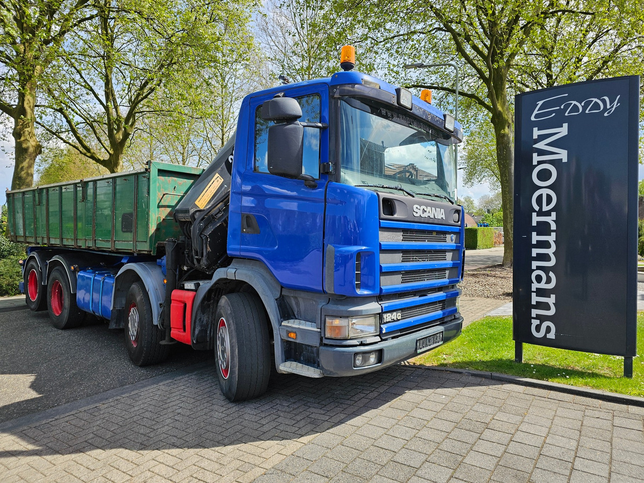 Scania R 124G 420 8x2 - Crane truck: picture 1 Scania R 124G 420 8x2 - Crane truck: picture 1