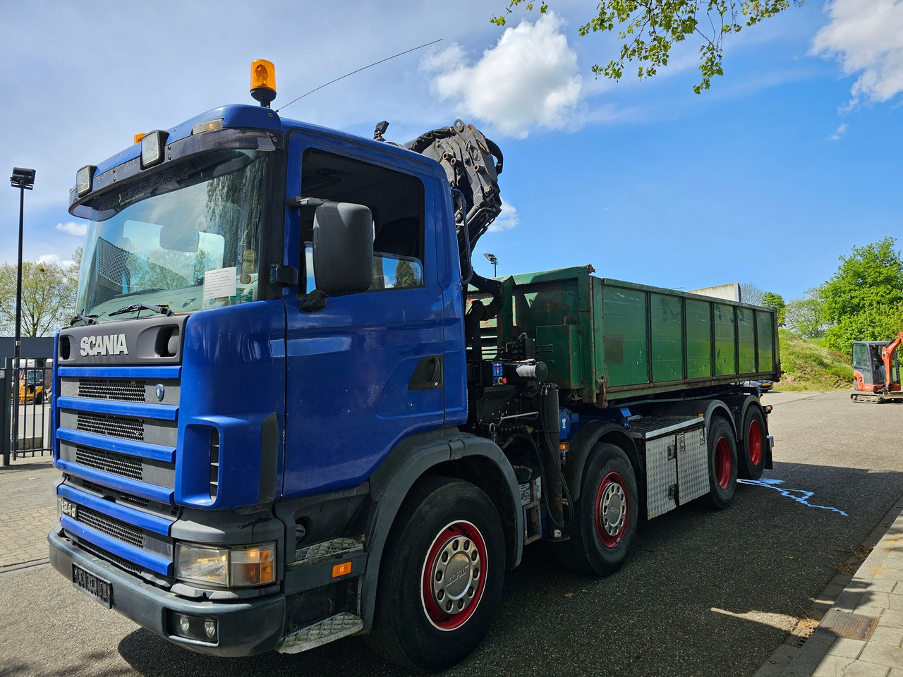 Scania R 124G 420 8x2 - Crane truck: picture 3 Scania R 124G 420 8x2 - Crane truck: picture 3