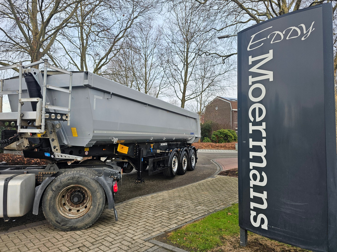 Schmitz SGF*S3 Rounded Body - Tipper semi-trailer: picture 1 Schmitz SGF*S3 Rounded Body - Tipper semi-trailer: picture 1