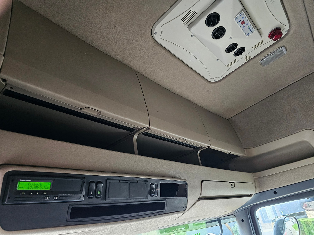 Tractor unit Scania R440 Topline: picture 10