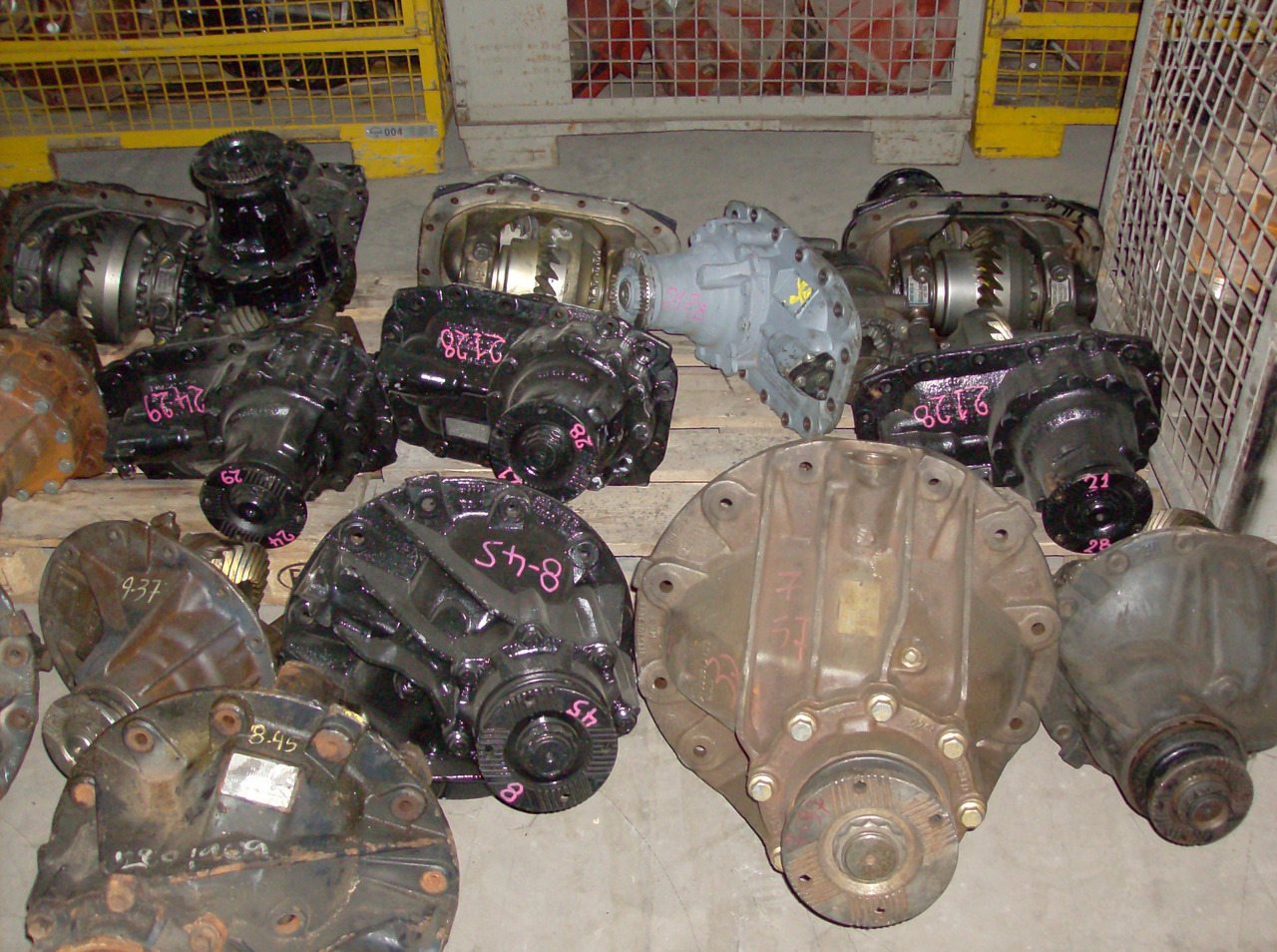 FINAL DRIVE MERCEDES, MAN - Axle and parts: picture 4 FINAL DRIVE MERCEDES, MAN - Axle and parts: picture 4