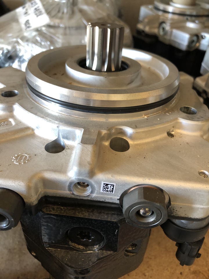 HIGH PRESSURE FUEL PUMP MAN TGX,TGS - Fuel pump for Truck: picture 3 HIGH PRESSURE FUEL PUMP MAN TGX,TGS - Fuel pump for Truck: picture 3