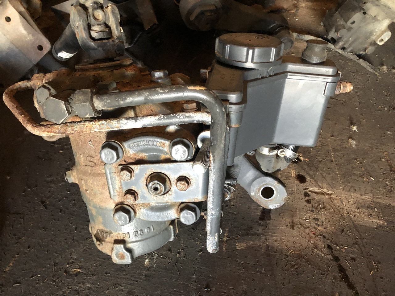 MERCEDES ATEGO-ACTROS POWER STEERING LS3-LS4-LS6-LS7-LS8 - Steering gear: picture 1 MERCEDES ATEGO-ACTROS POWER STEERING LS3-LS4-LS6-LS7-LS8 - Steering gear: picture 1