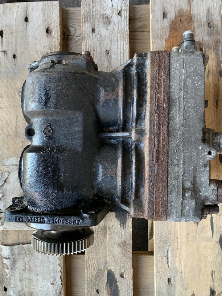 OM471LA EURO 5 ACTROS MP4 - Air brake compressor for Truck: picture 1 OM471LA EURO 5 ACTROS MP4 - Air brake compressor for Truck: picture 1