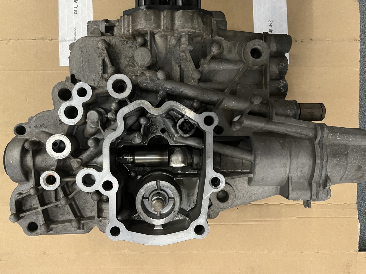 TRANSMISSION POSITIONER SHIFTING CYLINDER WITH CONTROL MODULE G211-12-ACTROS MP4 - Gearbox and parts for Truck: picture 4 TRANSMISSION POSITIONER SHIFTING CYLINDER WITH CONTROL MODULE G211-12-ACTROS MP4 - Gearbox and parts for Truck: picture 4