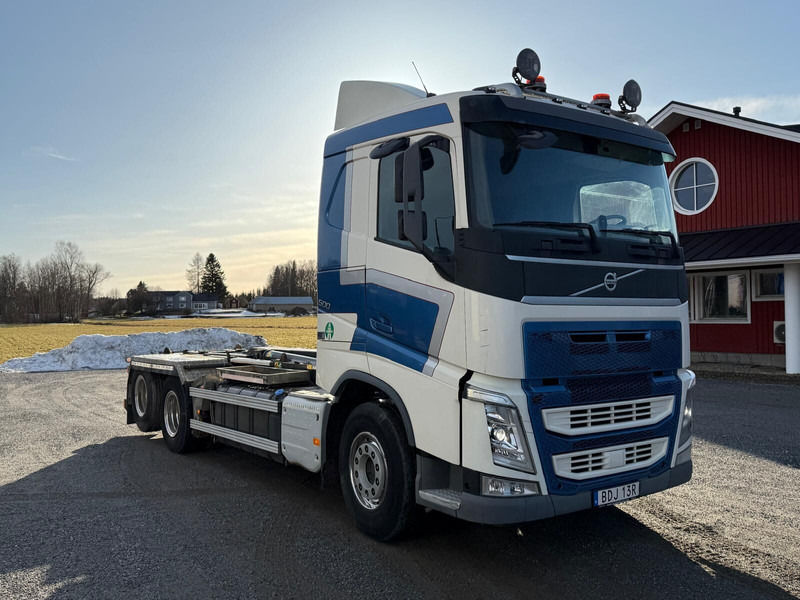 Volvo FH500 - Hook lift truck: picture 2 Volvo FH500 - Hook lift truck: picture 2