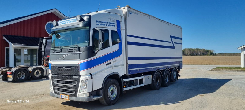 Volvo FH540 - Box truck: picture 2 Volvo FH540 - Box truck: picture 2