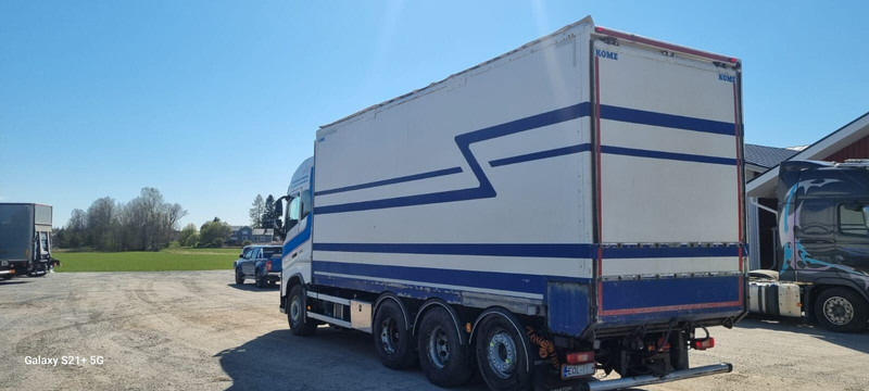 Volvo FH540 - Box truck: picture 4 Volvo FH540 - Box truck: picture 4