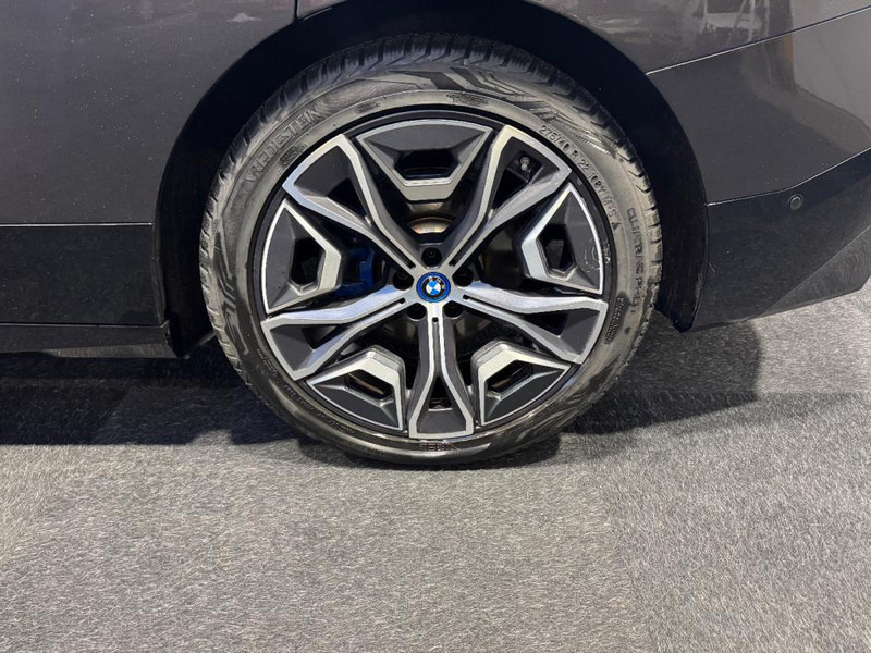 BMW iX xDrive40 iX xDrive40 Excellence 5 22 inch velgen - SUV: picture 4 BMW iX xDrive40 iX xDrive40 Excellence 5 22 inch velgen - SUV: picture 4