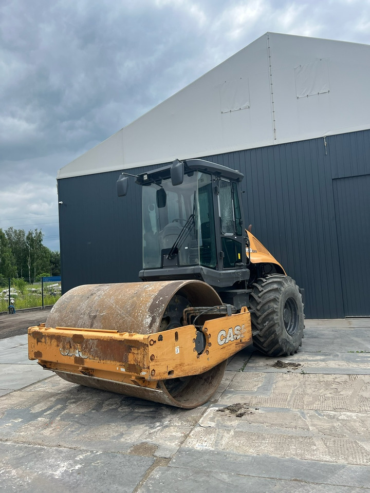 CASE 111G EX-D - Roller: picture 1 CASE 111G EX-D - Roller: picture 1