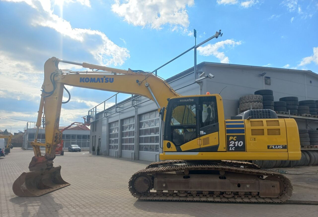 Komatsu Komatsu PC 210LC-10 - Crawler excavator: picture 5 Komatsu Komatsu PC 210LC-10 - Crawler excavator: picture 5