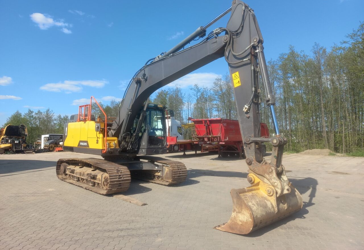 Volvo EC 220EL - Crawler excavator: picture 3 Volvo EC 220EL - Crawler excavator: picture 3