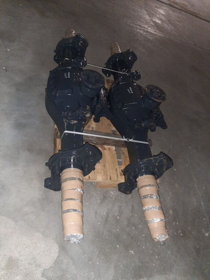 DAF ACHTERAS BEHUIZING GEBRUIKT 6x4 8x4 1324709 - Rear axle for Truck: picture 3 DAF ACHTERAS BEHUIZING GEBRUIKT 6x4 8x4 1324709 - Rear axle for Truck: picture 3