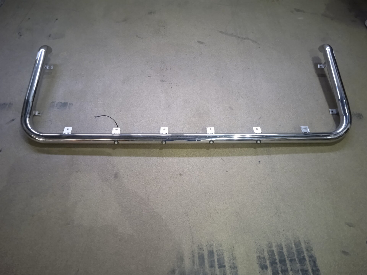 DAKBEUGEL VOLVO FH4 XL- GLOB MET 4 LED 000017B1 - Lights/ Lighting for Truck: picture 1 DAKBEUGEL VOLVO FH4 XL- GLOB MET 4 LED 000017B1 - Lights/ Lighting for Truck: picture 1
