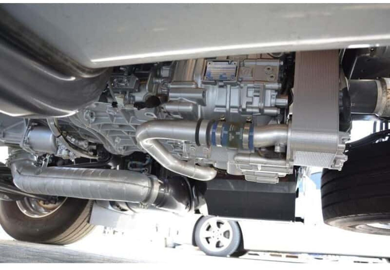 Nieuwe ZF12S2331TD DAF XF106 handbak - Gearbox for Truck: picture 1 Nieuwe ZF12S2331TD DAF XF106 handbak - Gearbox for Truck: picture 1