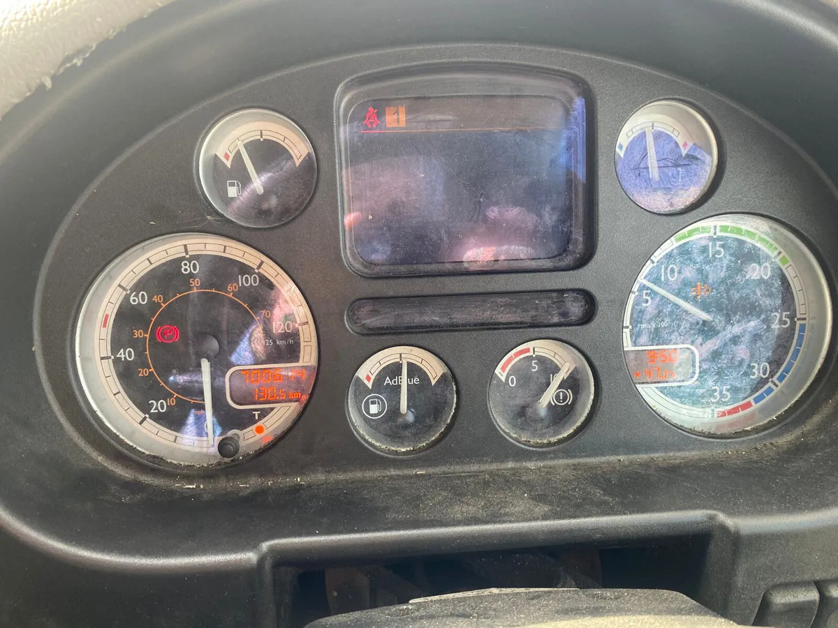 2012 DAF CF 65.250 4×2 Curtainsider - Curtainsider truck: picture 3 2012 DAF CF 65.250 4×2 Curtainsider - Curtainsider truck: picture 3