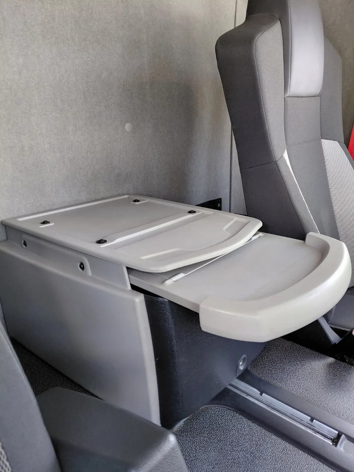 2019 Renault D 12T - Box truck: picture 5 2019 Renault D 12T - Box truck: picture 5