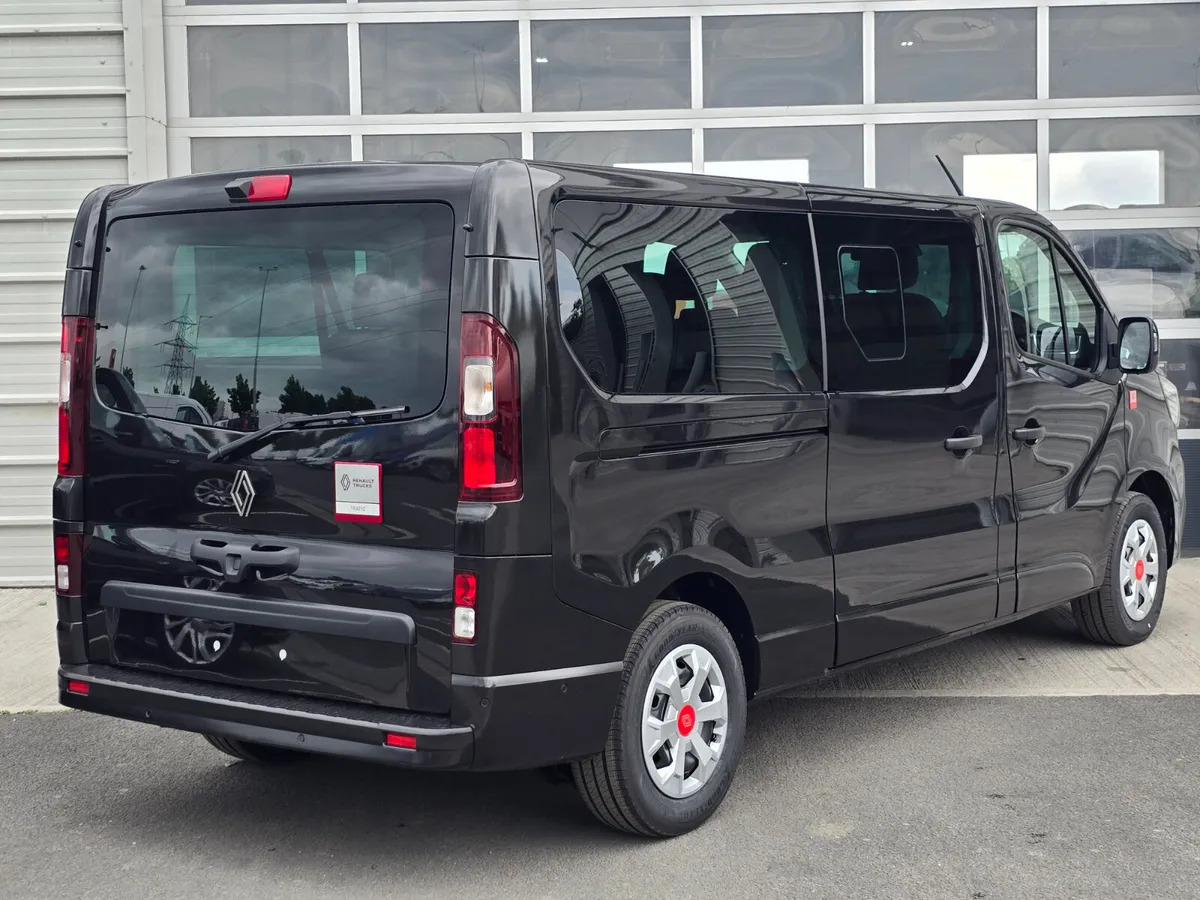 2025 Renault Trafic Combi 170BHP Auto - Passenger van: picture 5 2025 Renault Trafic Combi 170BHP Auto - Passenger van: picture 5