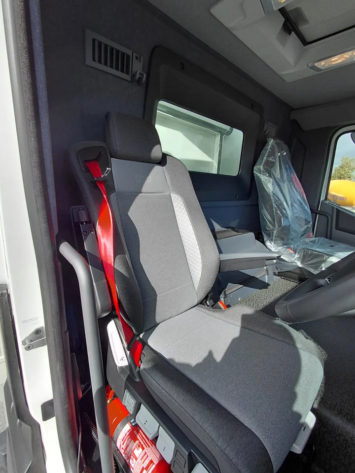 NEW Renault T380 Refrigerated Rigid - Refrigerator truck: picture 3 NEW Renault T380 Refrigerated Rigid - Refrigerator truck: picture 3