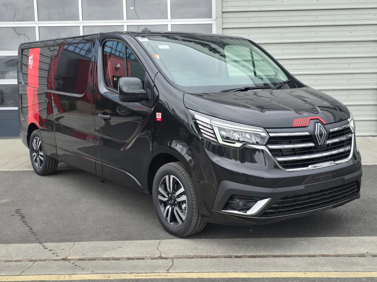 NEW Renault Trafic Exclusive 170BHP/150BHP Manual Black - Panel van: picture 1 NEW Renault Trafic Exclusive 170BHP/150BHP Manual Black - Panel van: picture 1