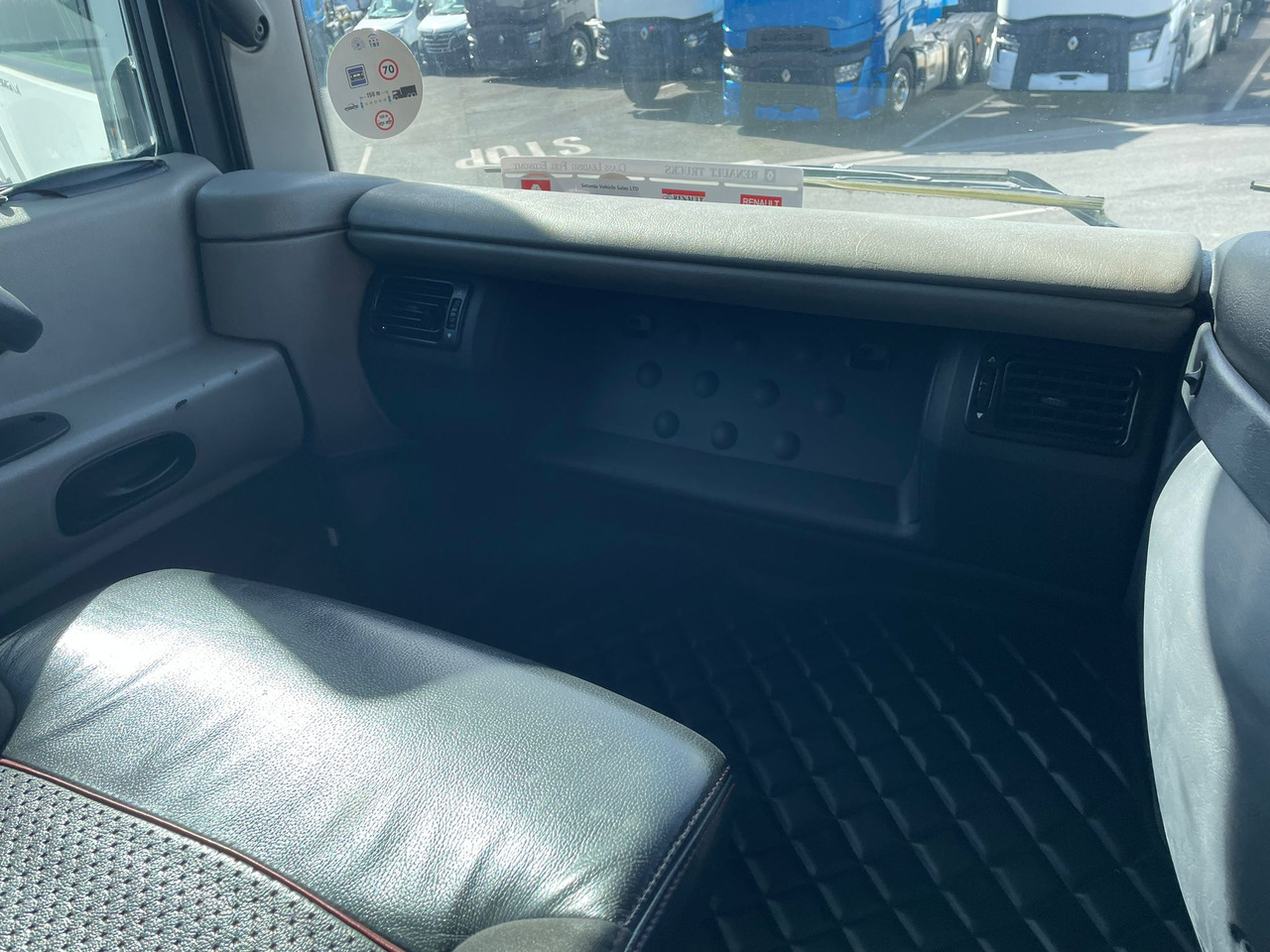 Tractor unit 2012 Renault Magnum 480 DXI: picture 12