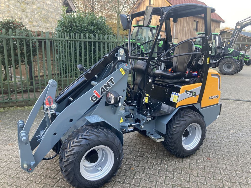 Giant G2300 HD - Compact loader: picture 2 Giant G2300 HD - Compact loader: picture 2