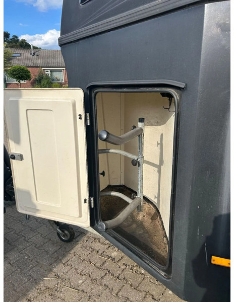 Hotrarijs Hotra E-force 2-Paards polyester trailer - Horse trailer: picture 4 Hotrarijs Hotra E-force 2-Paards polyester trailer - Horse trailer: picture 4