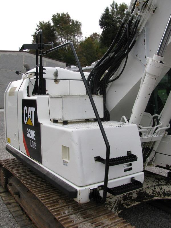 Crawler excavator CATERPILLAR 320E LRR with 4 tools: picture 20