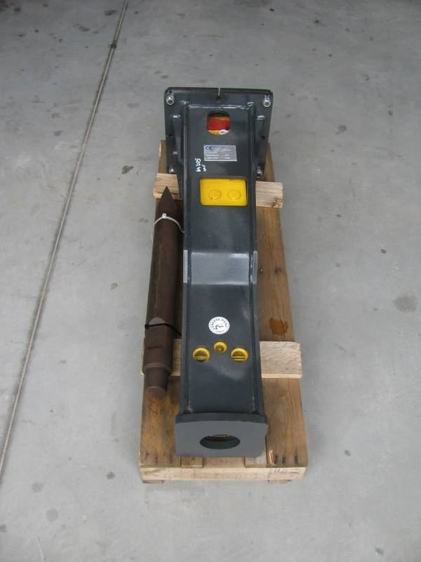 Mustang HM400 NOVO teža 320kg - Hydraulic hammer for Construction machinery: picture 4 Mustang HM400 NOVO teža 320kg - Hydraulic hammer for Construction machinery: picture 4