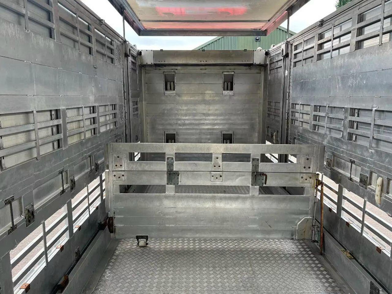 Livestock truck DAF XF 106.460 - Finkl Animal transporter: picture 8 Livestock truck DAF XF 106.460 - Finkl Animal transporter: picture 8