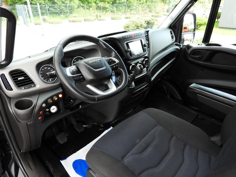 Iveco DAILY 35S18 KONTENER WINDA 8 PALET WEBASTO TEMPOMAT NAWIGACJA LE - Box van: picture 2 Iveco DAILY 35S18 KONTENER WINDA 8 PALET WEBASTO TEMPOMAT NAWIGACJA LE - Box van: picture 2