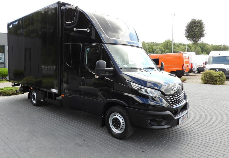 Iveco DAILY 35S18 KONTENER WINDA 8 PALET WEBASTO TEMPOMAT NAWIGACJA LE - Box van: picture 4 Iveco DAILY 35S18 KONTENER WINDA 8 PALET WEBASTO TEMPOMAT NAWIGACJA LE - Box van: picture 4