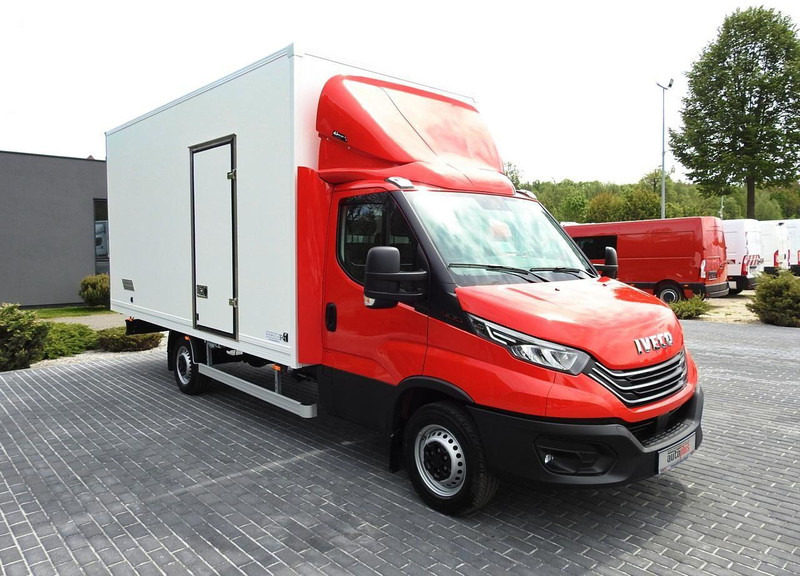 Iveco DAILY 35S18 NOWY KONTENER 10 PALET TEMPOMAT NAWIGACJA KLIMATYZAC - Box van: picture 4 Iveco DAILY 35S18 NOWY KONTENER 10 PALET TEMPOMAT NAWIGACJA KLIMATYZAC - Box van: picture 4