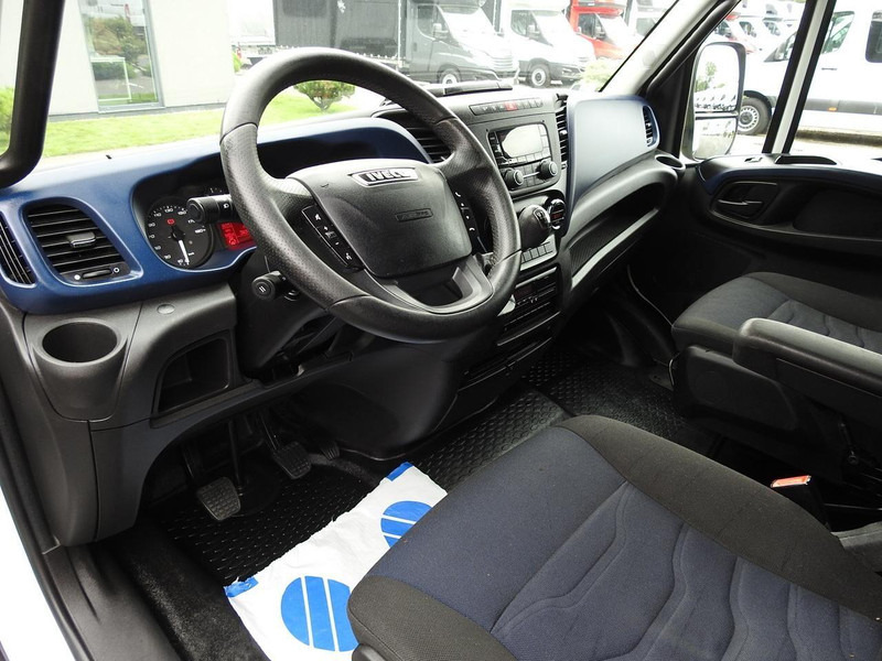 Iveco DAILY 70C18 PLANDEKA WINDA 12 PALET WEBASTO TEMPOMAT BLIŹNIACZE - Box truck: picture 2 Iveco DAILY 70C18 PLANDEKA WINDA 12 PALET WEBASTO TEMPOMAT BLIŹNIACZE - Box truck: picture 2