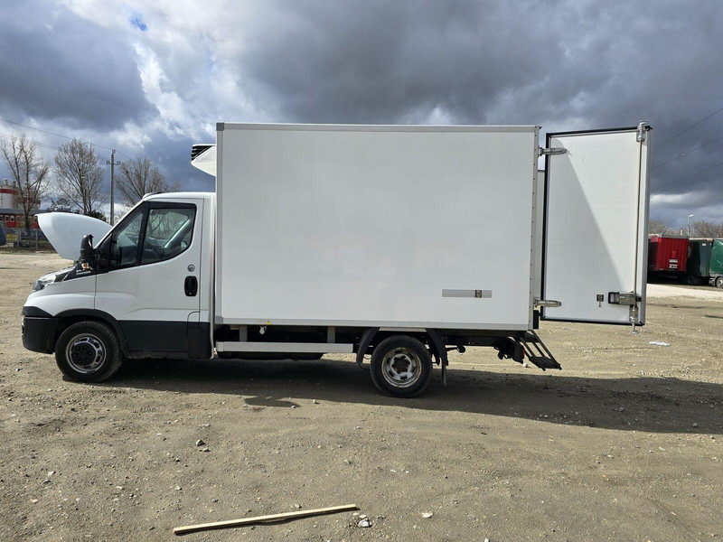 Iveco Daily 35-140 - Carrier Xarios 350 frigo - Refrigerated van: picture 5 Iveco Daily 35-140 - Carrier Xarios 350 frigo - Refrigerated van: picture 5