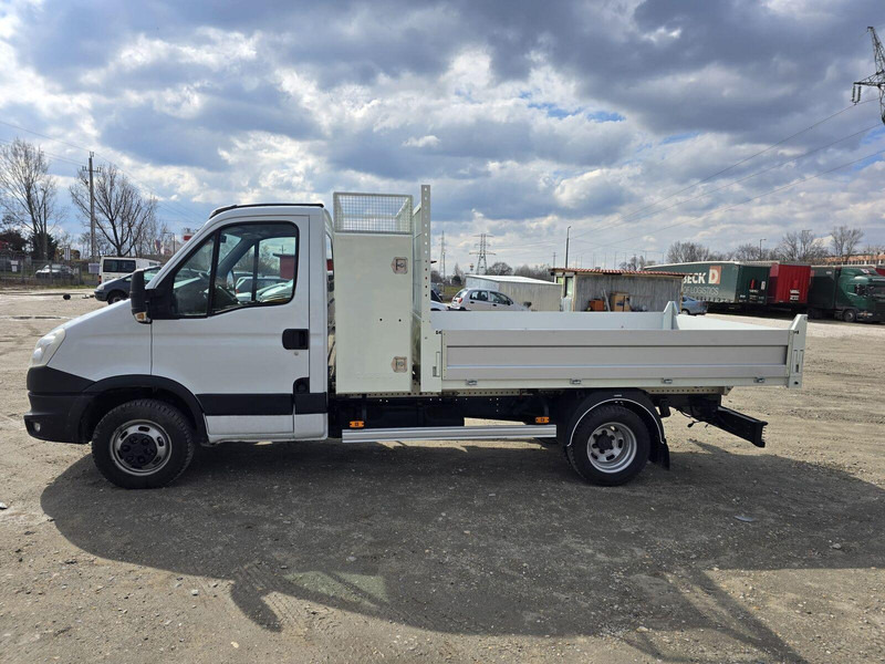 Iveco Daily 35 C 13 - Tipper + tool box - Tipper van: picture 5 Iveco Daily 35 C 13 - Tipper + tool box - Tipper van: picture 5