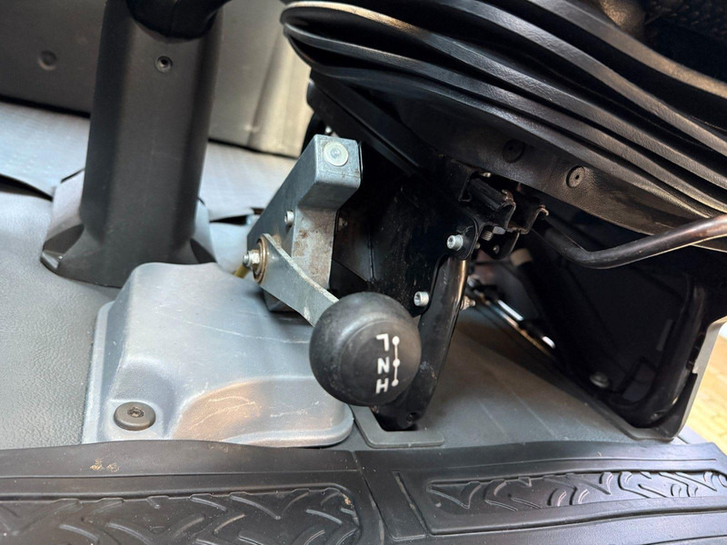 Flatbed van, Combi van Iveco Daily 35C15 flatbed: picture 10