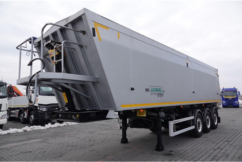 Janmil WYWROTKA / 42 m3 / TYŁ KLAPA / SAF / OŚ PODNOSZONA / ALUFELGI / - Tipper semi-trailer: picture 2 Janmil WYWROTKA / 42 m3 / TYŁ KLAPA / SAF / OŚ PODNOSZONA / ALUFELGI / - Tipper semi-trailer: picture 2