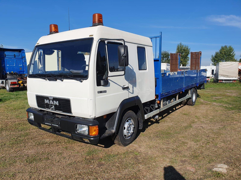 MAN 12.224 - Doka trailer - Dropside/ Flatbed truck: picture 2 MAN 12.224 - Doka trailer - Dropside/ Flatbed truck: picture 2