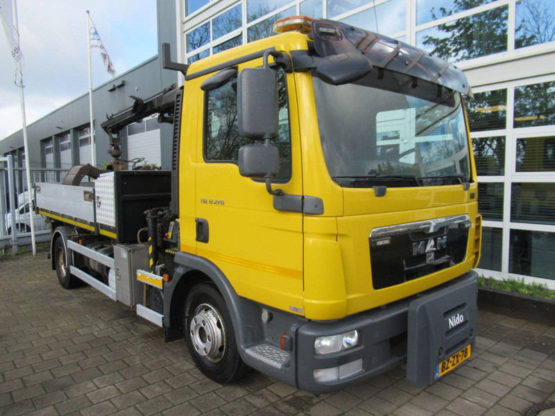 MAN TGL 12.220 4x2 EEV 3-Z. W. Kipper + Palfinger Kr - Dropside/ Flatbed truck, Crane truck: picture 1 MAN TGL 12.220 4x2 EEV 3-Z. W. Kipper + Palfinger Kr - Dropside/ Flatbed truck, Crane truck: picture 1