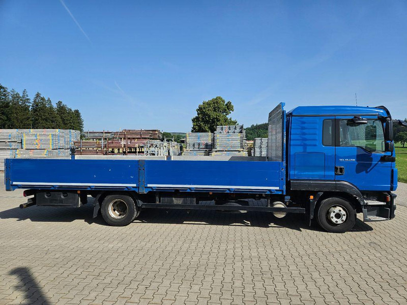 MAN TGL 12-250 - Dropside/ Flatbed truck: picture 3 MAN TGL 12-250 - Dropside/ Flatbed truck: picture 3