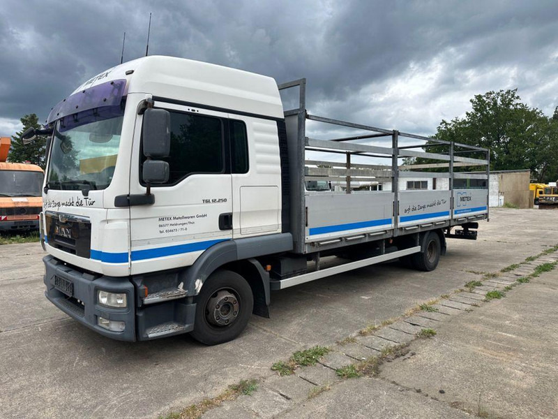 MAN TGL 12 250 euró5 - Dropside/ Flatbed truck, Crane truck: picture 1 MAN TGL 12 250 euró5 - Dropside/ Flatbed truck, Crane truck: picture 1