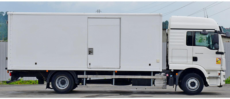 MAN TGM 12.290 - Box truck: picture 3 MAN TGM 12.290 - Box truck: picture 3