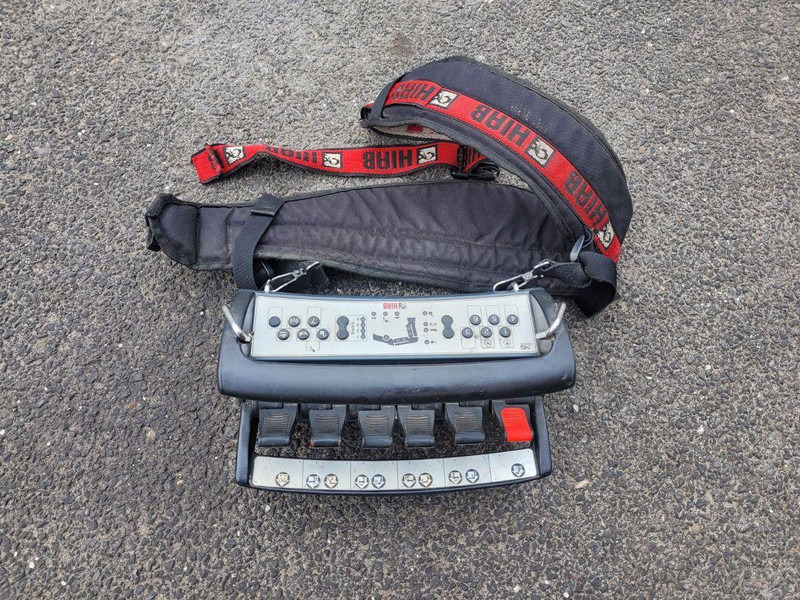 Lease a Mercedes-Benz 2036 AK 4x4 3-Way Meiller Tipper Crane HIAB XS088BS-2HiDuo Mercedes-Benz 2036 AK 4x4 3-Way Meiller Tipper Crane HIAB XS088BS-2HiDuo: picture 14