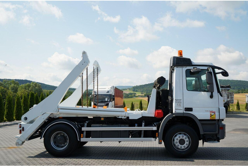 Mercedes-Benz ACTROS  1836 / 4X2 / BRAMOWIEC / PALFINGER M12T / EURO 6 / SPROW - Skip loader truck: picture 5 Mercedes-Benz ACTROS  1836 / 4X2 / BRAMOWIEC / PALFINGER M12T / EURO 6 / SPROW - Skip loader truck: picture 5