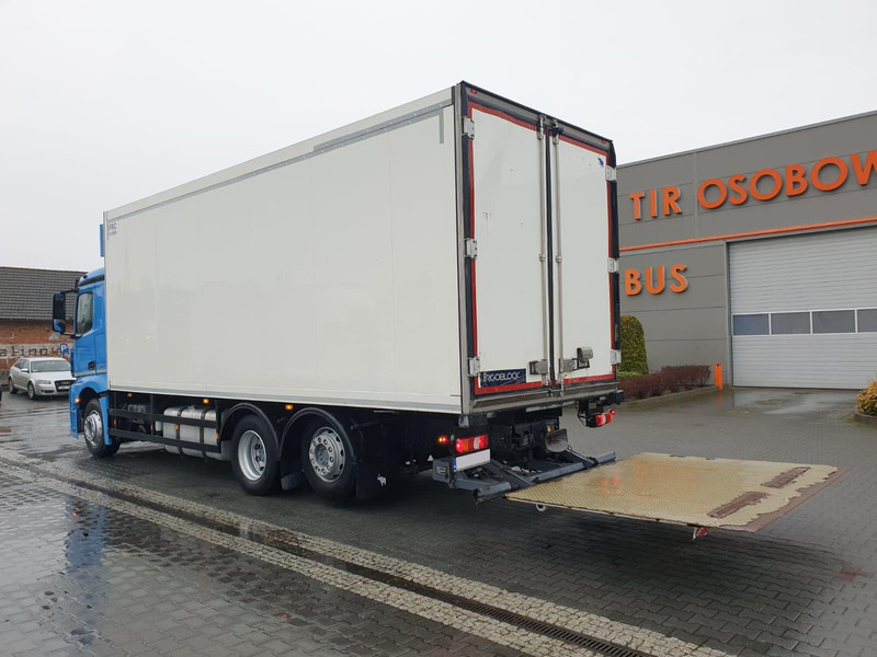 Mercedes-Benz ANTOS 2540 REFRIGERATOR + LIFT + SIDE DOOR - Refrigerator truck: picture 3 Mercedes-Benz ANTOS 2540 REFRIGERATOR + LIFT + SIDE DOOR - Refrigerator truck: picture 3